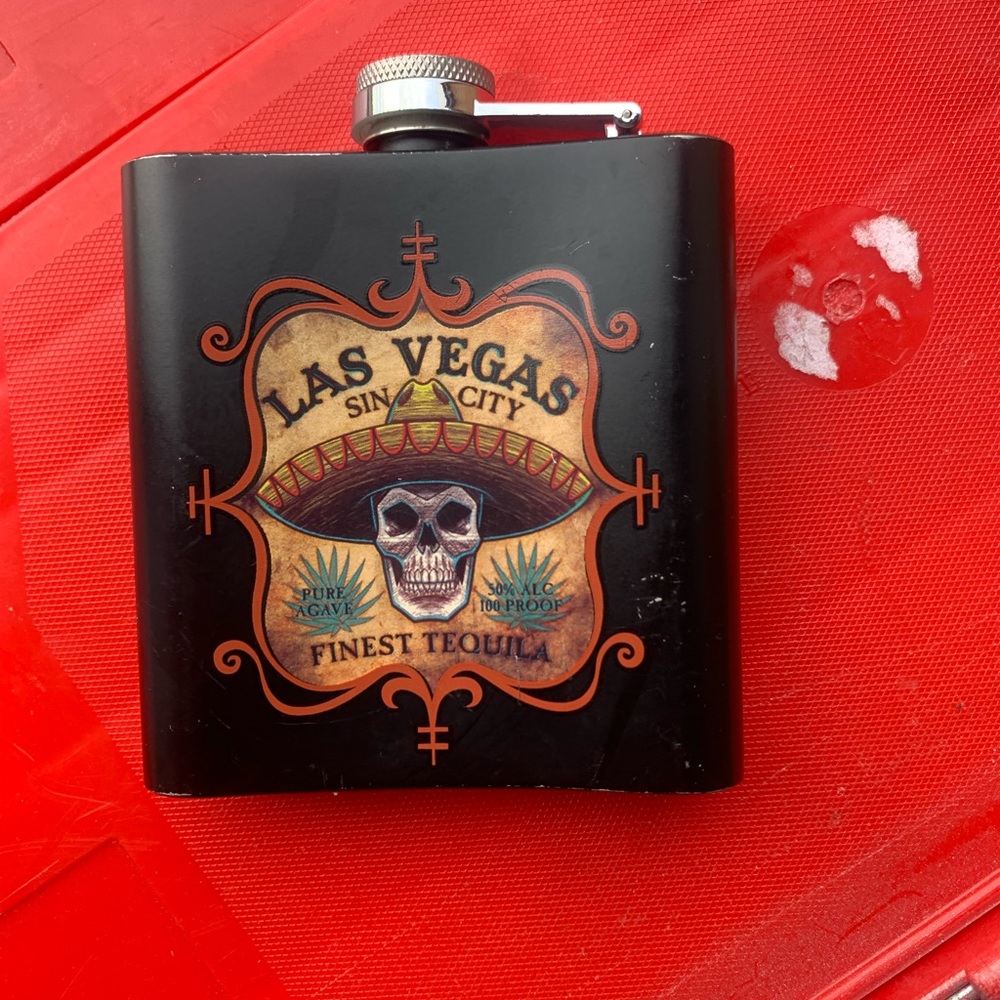 Flask - Picture 2 of 6